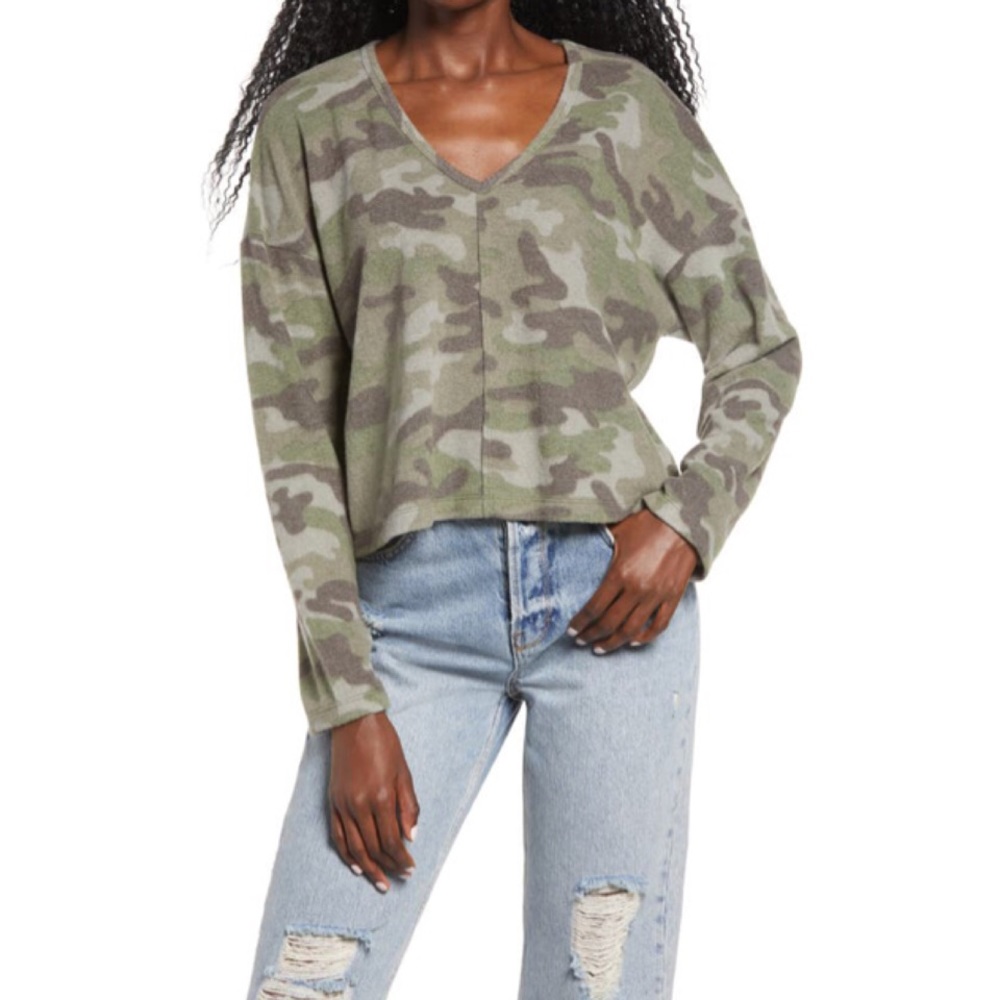 NWT La La Land Creative Co Boxy Camo Long Sleeve Top Size Medium